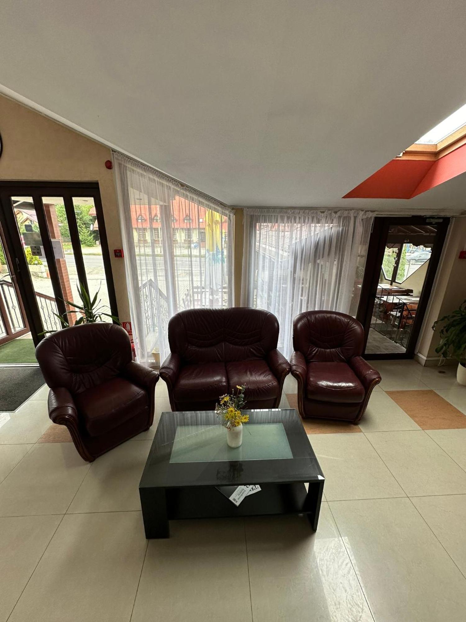 Restaurant Motel Dolorean Săcele Zewnętrze zdjęcie